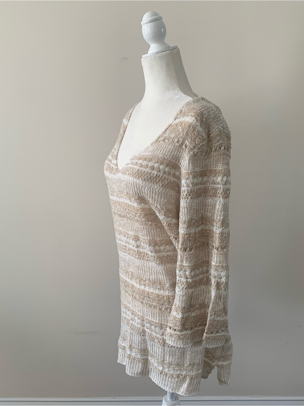 dressbarn Beige and Cream Open-Knit V-Neck Sweater - Large